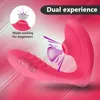 Vibratore per succhiare la vagina di controllo wireless Giocattolo del sesso per le donne Doppio motore Vibratore per dildo indossabile G Spot Vibrazione ricaricabile Y19061202