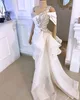 Branco macacão de baile com detalhamento de cristal e lateral destacável peplum cauda 2020 off ombro sereia vestido de noite calça terno