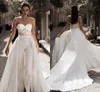 Lace Appliqued Bröllopsklänningar Jumpsuits med avtagbart tåg 2020 Sweetheart Tulle Beach Wedding Dress Boho Bridal Gowns BC2997