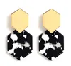 Boucles d'oreilles pendantes en résine acrylique clou géométrique en métal diamant hexagonal pour femmes bijoux Boho soeur amis maman