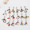 17 stks / set Kerst Charms Pearl Hangers Mode Sleutelhanger Xmas Charms DIY Pearl Girl Charming Gift Christmas Decorations voor thuis