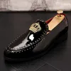 Party Men Breathable British Fashion Nightclub Dress Shoes Crown Leather Embroidery Rivets Loafers Slip on Lazy Driving Shoe W