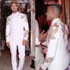 Belli abiti da uomo bianchi 2 pezzi con stampa di paillettes applicati Smoking da sposa vintage Due pezzi Pantaloni da giacca da uomo slim fit su misura Abiti da ballo