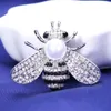 Novo Design Europa e América Homens e Mulheres Bee Pearl Broche Rhinestone Broche Hot Moda Liga Pin Acessórios Ocidentais