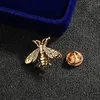Insect Bee Pins Broscher för kvinnor Kläder Vintage Silver Guldfärg Lyxiga kvinnor Pins och Brosches Smycken