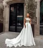 Classy A Line Beading Wedding Dresses Halter Neck Sleeveless Keyhole Back Bridal Gowns Sweep Train Satin robe de mariée