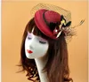 Butterfly Feather Bridal Tiara Mini Hat Wykonywanie akcesoria do włosów Hair Clip Veil