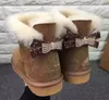 Vente chaude-Australie Classique Nouvelle mode WGG simple double diamant bottes de neige femme hiver cuir arc strass couronne chaud épais Cotto