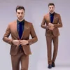 Brand New Brown Mens Tuxedos De Mariage Populaire Groom Groomsmen Tuxedos Homme Blazers Veste Excellent 2 Pièces Costumes (Veste + Pantalon + Cravate) 591