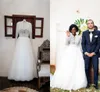 Eleganta Långärmade Lace A-Line Bröllopsklänning Vintage V Neck Tulle Plus Storlek Bröllopklänning med Sweepo Train