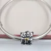 Andy Jewel 925 Sterling Silver Beads Bear Hug Charm Charms Passar European Pandora Style Jewelry Armelets Halsband 791395