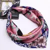 Ny lyxdesigner Small Square Scarf 100 Real Silk Scarf Head Scarves and Shawls wraps hijab pannband bandana halsduk hals 8760717