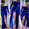 2020 New Arabic Plus Size Evening Dresses Bateau Neck Royal Blue Velvet Långärmad Sheft Side Split African Black Girl Party Prom Gowns