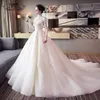 Bröllop Ny Lead European och American Princess Dream Long Drag Tail Retro stor storlek Qi Di Bride Wedding Dress Girl293L