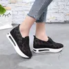 Hot Sale-2019 Nya Kvinnor Casual Platform Skor Skor Kvinnor Kvinnor Sneakers Skor Tränare Loafers Höjd Ökar