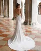 Designa en ny linje bröllopsklänningar med löstagbart tåg med hög nackpärlor Appliced ​​Backless Beach Brudklänningar Vestidos Custom Made Ppliked
