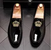 Breathable Party British Fashion Men Nightclub Dress Shoes Crown Leather Embroidery Rivets Loafers Slip on Lazy Driving