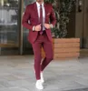 Nyanlända Burgundy Groom Tuxedos One Knappar Notched Lapel Groomsmen Bästa Man Passar Män Bröllopskläder (Jacka + Byxor + Tie) 0089