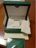 2022 Grüne Boxen Papiere Geschenk Uhren Box Leder Tasche Karte 0,8 kg 185mm * 134mm * 84mm für Armbanduhren Boxe Zertifikat + Handtasche