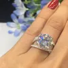 Klassisk bästsäljande handgjorda lyxsmycken 925 Sterling Silver Stor Vit Topaz CZ Diamantsten Kvinnor Bröllopsförlovningsband Ring Gåva