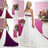 Witte en rode vintage trouwjurken 2019 strapless bruidsjurken met kralen borduurwerk empire strapless veter-up corset trouwjurken
