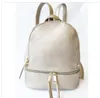 Famous Brand Backpacks Moda Mulher Lady Lady Black Rucksack Bag Charms Backpack Style 6 Cores 13245233x