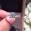 Fabbrica anello vendita diretta per l'anello donna oro aggancio del diamante certificato 0.27ct SI f-g intorno al diamante mostra grande 18K oro bianco all'ingrosso