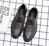 2019 klassische Retro Bullock Design Männer Klassische Business Formale Schuhe Spitz Leder Schuhe Männer Oxford Kleid Schuhe