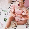 Kızlar Bebek Flare Kollu Tulum Düğmesi Ile Ruffler Tulumlar Giyim Toddler Butik Yaz Giysileri Çocuklar Yenidoğan Bebek Yaz BY1004