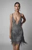 Berta 2020 Sexiga cocktailklänningar Tassel Short Spaghetti V Neck Backless Pärlade promklänningar Illusion Luxury Formell aftonklänning2973381