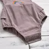 Toddle Triangle Rompers Baby Boys Girls Rainbow Embroidery JumpSuitsキッズレースアップスクエアカラーフライスリーブoneies新生児プレイスーツBYP709