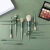 Pennelli per trucco 13 pezzi / set Set di pennelli verdi professionali Strumenti di bellezza per fondotinta in polvere Kit di pennelli cosmetici DHL gratuito