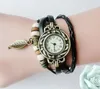 Braccialetti al quarzo retrò Orologi Ciondolo a foglia Orologio da polso con cinturino in pelle PU Bracciale con cinturino in tessuto vintage Orologio da polso per ragazze adolescenti in maglia 1717389