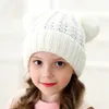 Kid-Häkelarbeit Beanies Hut-Mädchen-weiche Doppel Bälle Winter warmer Hut 12 Farben im Freien Baby-Pompom Ski Caps Epacket