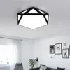 2019 Nouveaux Lustres De Plafond Modernes À LED Noir / Blanc Pour Salon Chambre Couloir Fer Polygone Led Lustres Éclairage Lampadas