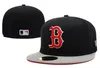 2020 Men039S Red Sox i svart färgstorlek monterade platta hattar röda B -bokstav broderad storlek Caps Hip Hop Design Baseball Full Close6512065