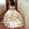 ヴィンテージプリンセスフラワーガールドレスレースオフショルダー特別な日の結婚式ボールガウン子供ページェントガウン聖体拝領ドレス