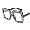 Moda Square Okulary Okulary Włochy Designer Diament Okulary Okulary Ladies Vintage Oversized Odcienie Kobiet Gogle Okulary 5702