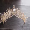 Guld Brudkronor Tiaras Hår Headpiece Halsband Örhängen Tillbehör Bröllop Smycken Sätt Billiga Pris Mode Style Bride 3 stycken