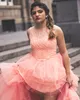 Blush rose perlé pas cher Quinceanera robes de bal col transparent col transparent Hi-Lo soirée robe douce 16