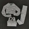 Kvinnor Yoga Set Seamless Camouflage Långa ärmar Toppar Hög midja Leggings Bh Fitness Sport Gym Camo Suit Tight Workout Pants6225409