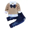 Toddler Erkek Giyim Çocuk Tasarımcı Erkek Giyim Kış Boy Set 2 PC Uzun Kollu Takip Çocuk Sonbahar Giyim 321K