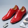 Mode Rivets grande taille 48 en cuir verni hommes chaussures formelles hommes chaussures habillées rouges classiques hommes Oxfords chaussures Schuhe Herren affaires