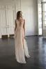 Sexig A-Line Wedding Dresses Beach Style Deep V Neck axelbandslös baklös lårhöga slitsar golv Lenth Feathers Formell bröllopsklänning 178Z