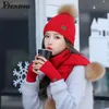 Mode-hiver chapeaux pour femmes chapeau écharpe gant ensemble 3 pièces ensembles mode pom pom casquette Gorros Bonnet Beanie Skullies