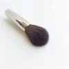TrishMcEvoy Brush 48 Sculpt Blend Gesichtspinsel – Spitz zulaufender Highlighter-Wangen-Mischpinsel aus weichem Ziegenhaar – Beauty-Make-up-Applikator-Werkzeuge
