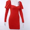 Nouveau tempérament plissé uniforme femmes sexy robe col carré manches à bulles dames robe jupe rouge noir couleur taille S M L livraison gratuite