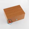 Top-Qualität, luxuriöse neue quadratische Woody-Uhrenboxen für Omega-Box, Uhrenbroschüre, Kartenetiketten und Papiere in englischer Herren-Armbanduhrhülle Gi243w