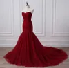 Élégants robes de soirée de sirène rouge tulle sans manches sans manches de mode de mode de mode lacet en lacet robes de bal 1964715546