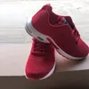 2021 Scarpe da calzino da donna Sneakers firmate Race Runner Trainer Girl Nero Rosa Bianco Scarpe casual da esterno di alta qualità W91
